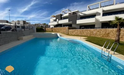 Beautiful new bungalow with large terrace. Ref 006